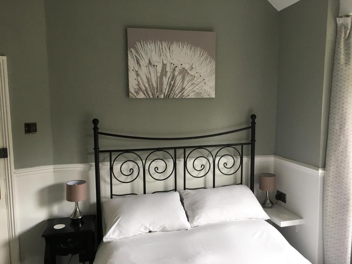 Twin Oaks Guest House Cadnam Екстериор снимка