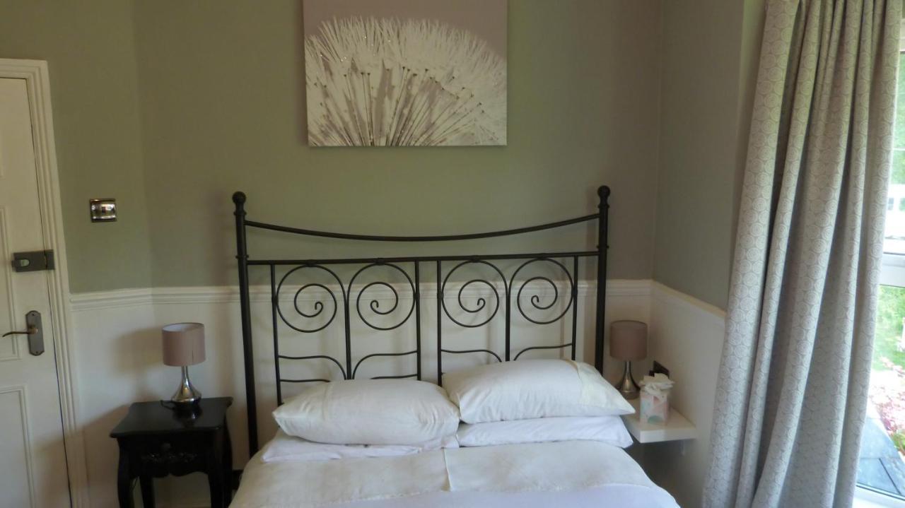Twin Oaks Guest House Cadnam Екстериор снимка