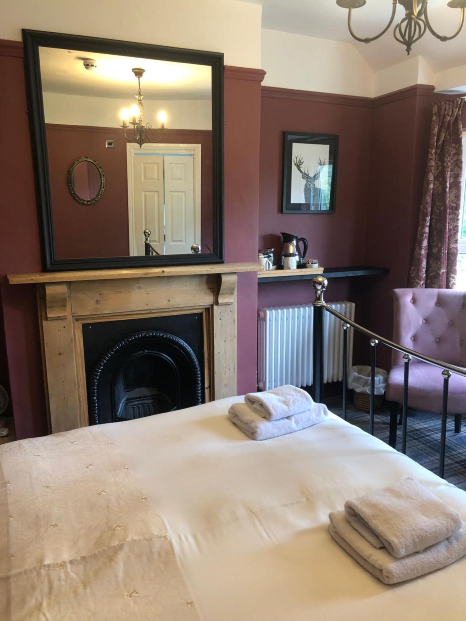 Twin Oaks Guest House Cadnam Екстериор снимка
