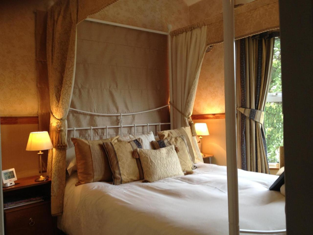 Twin Oaks Guest House Cadnam Екстериор снимка